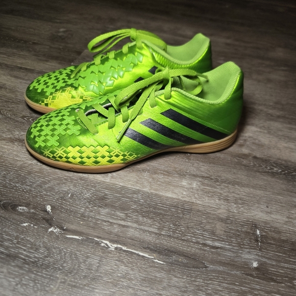 Neon Green Athletic Sneakers with Breathable Fabric‎ and Cleats - Picture 1 of 15